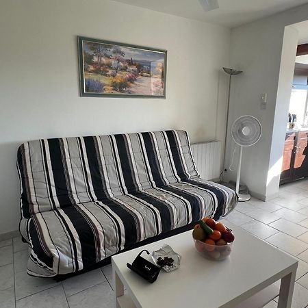 Joli Studio Tres Clair A Proximite Mer Pour 3 Personnes La Londe-les-Maures Kültér fotó