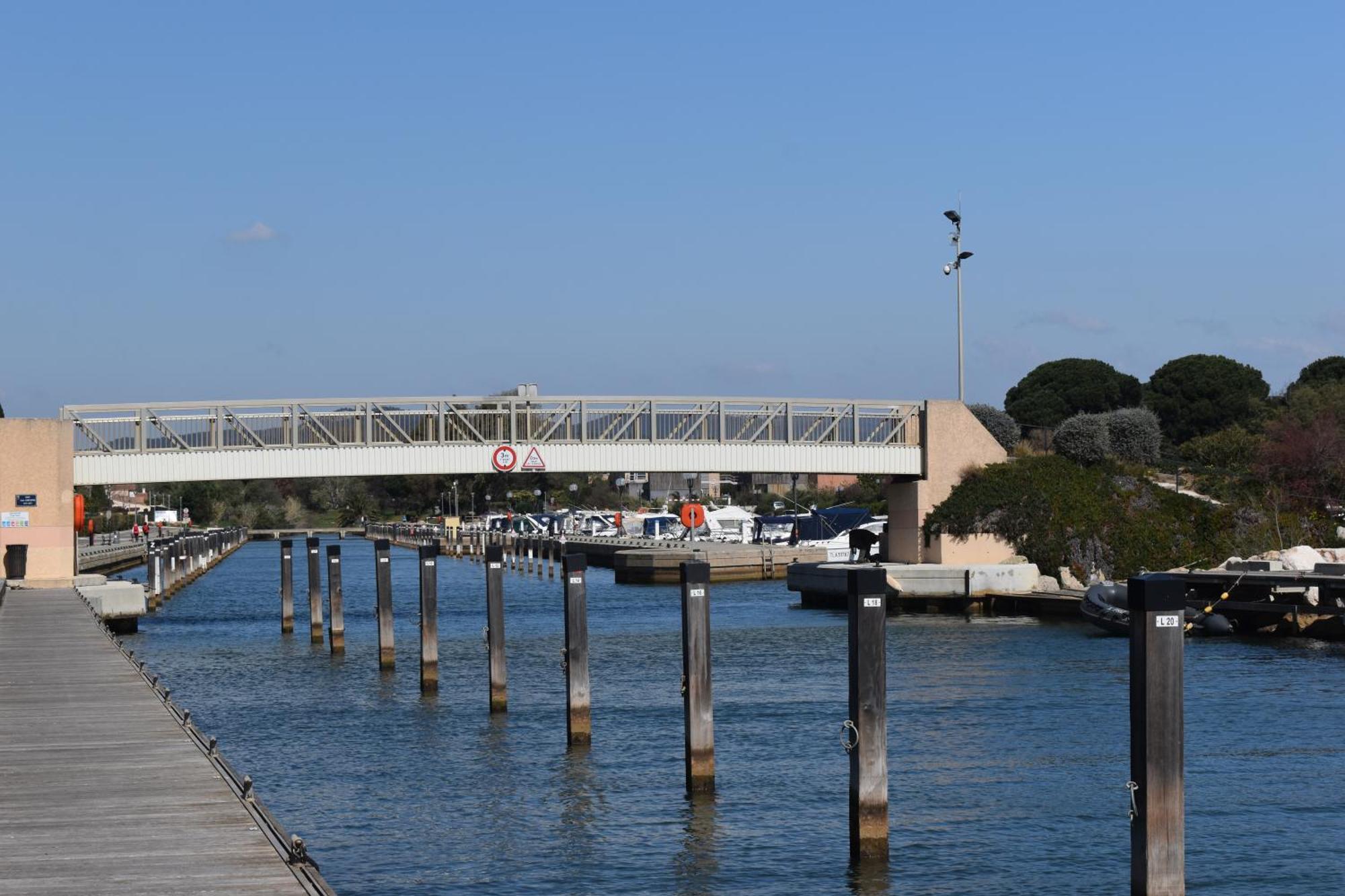 Joli Studio Tres Clair A Proximite Mer Pour 3 Personnes La Londe-les-Maures Kültér fotó