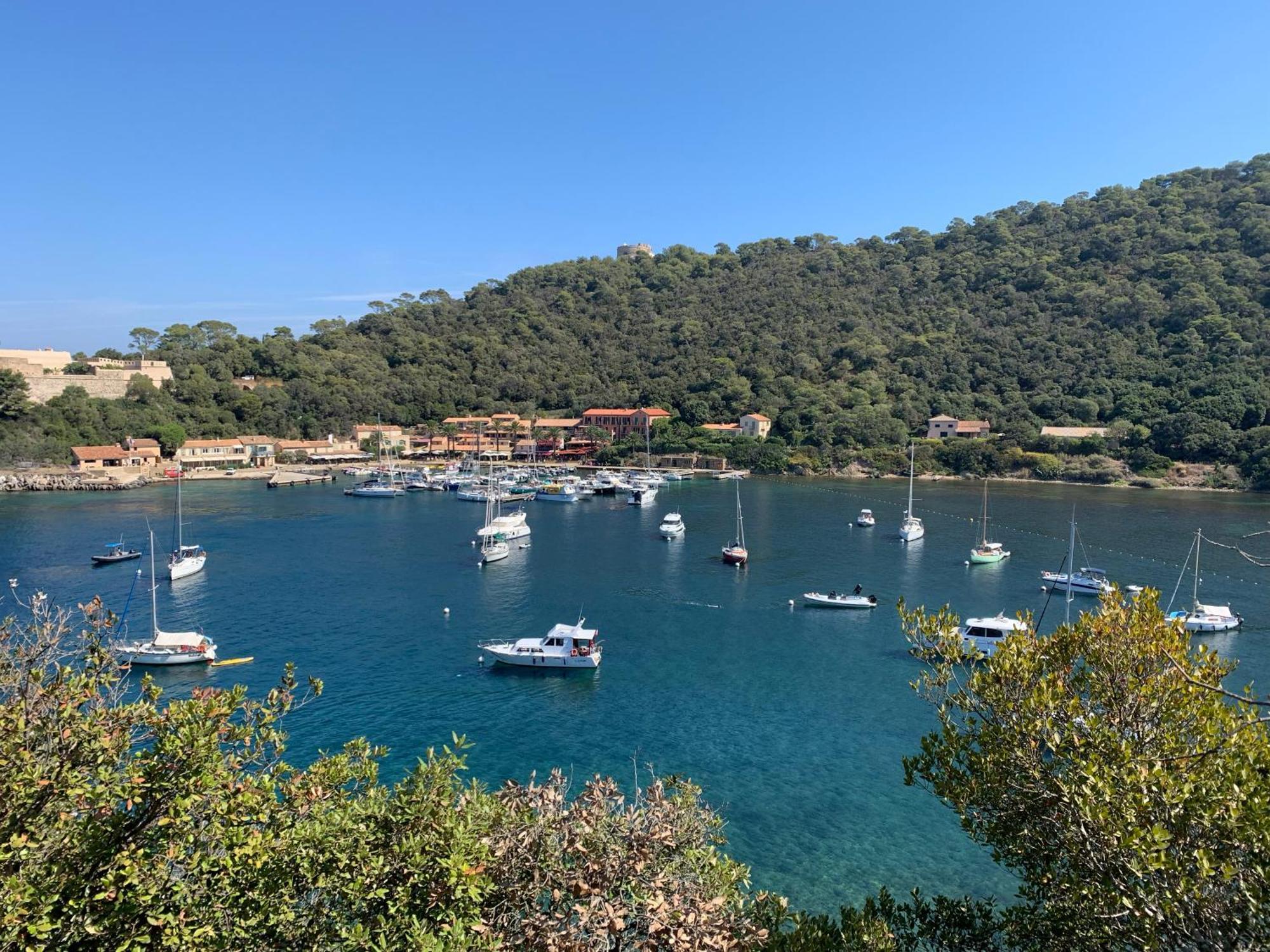 Joli Studio Tres Clair A Proximite Mer Pour 3 Personnes La Londe-les-Maures Kültér fotó